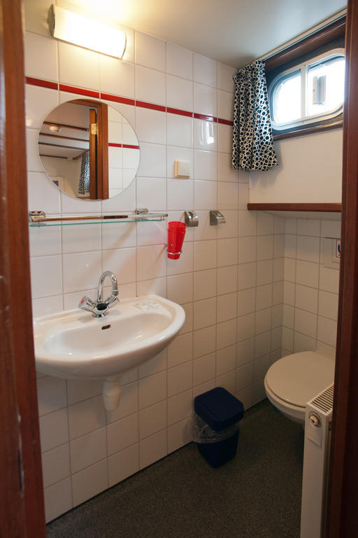 Hotelboot Sarah أمستردام الغرفة الصورة