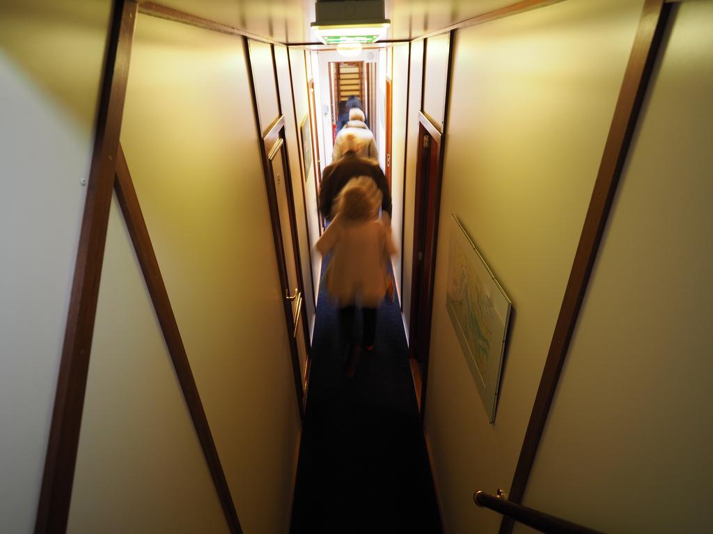 Hotelboot Sarah أمستردام المظهر الخارجي الصورة